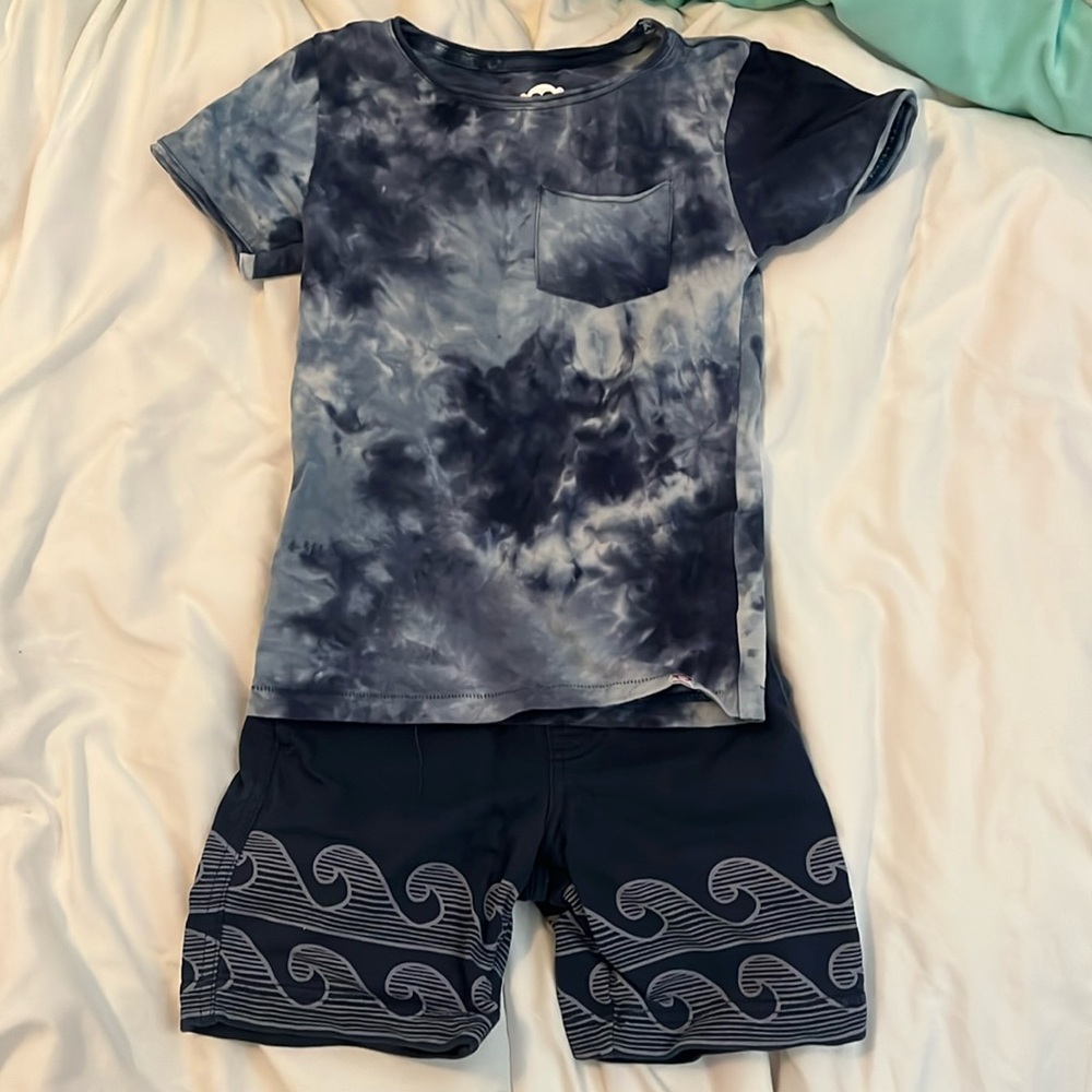 Boys size 5 Tea brand shorts with matching Appaman brand shirt